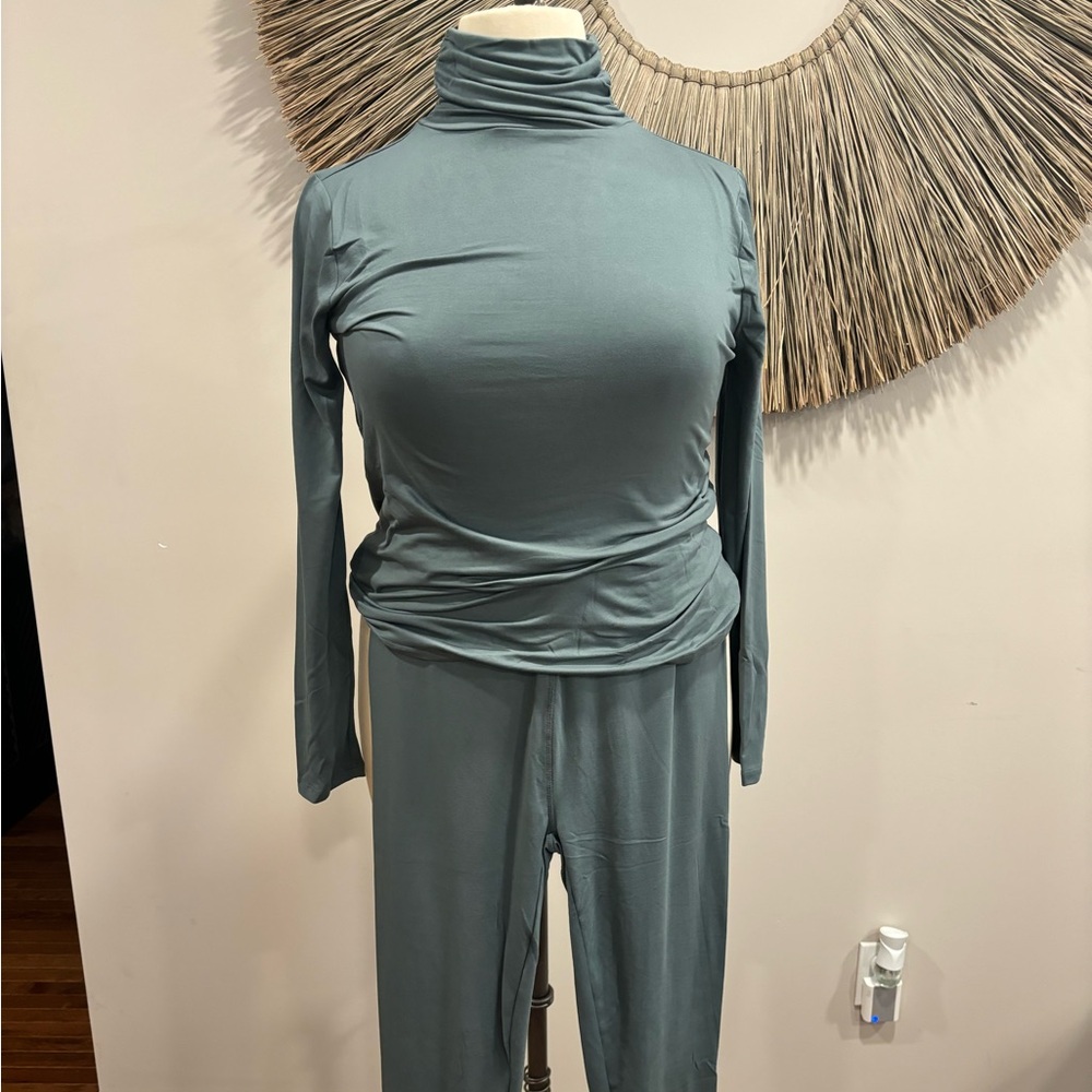 Super Soft Two Piece Set